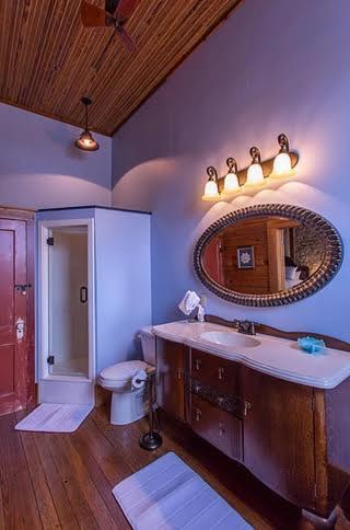 Upstairs Inn Hico エクステリア 写真